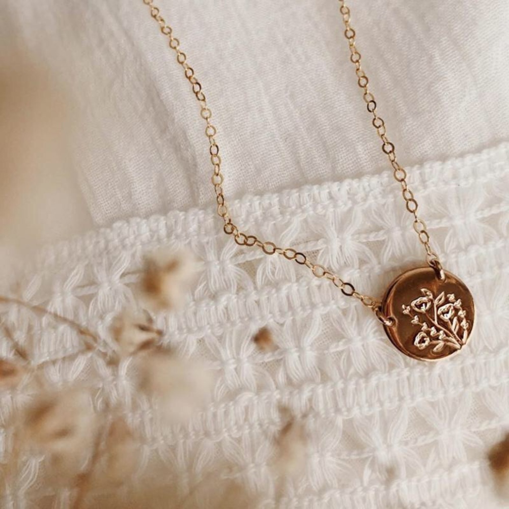 “You Grow, Girl” Floral Dainty Minimalist Necklace - Picture 4 of 11